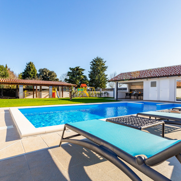 Villa Alba Bianca, Villa Alba Pula &Scaron;i&scaron;an