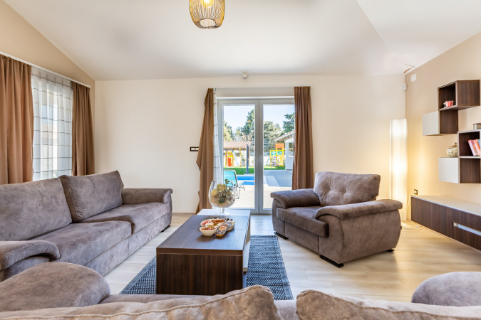 Udoban i moderno dizajniran interijer, Villa Alba Pula &Scaron;i&scaron;an